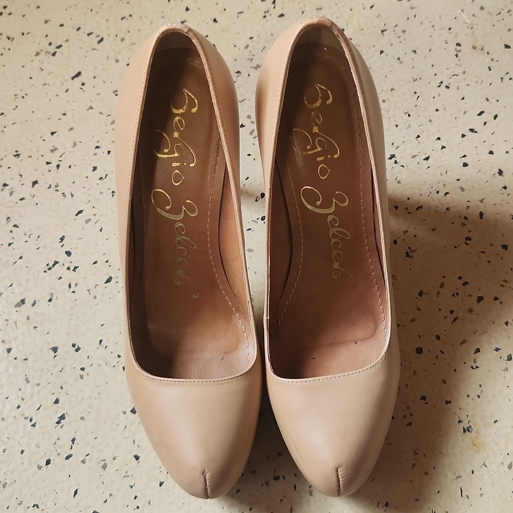 Sergio Zelcer hand-made leather platform pumps size 8 EUC nude